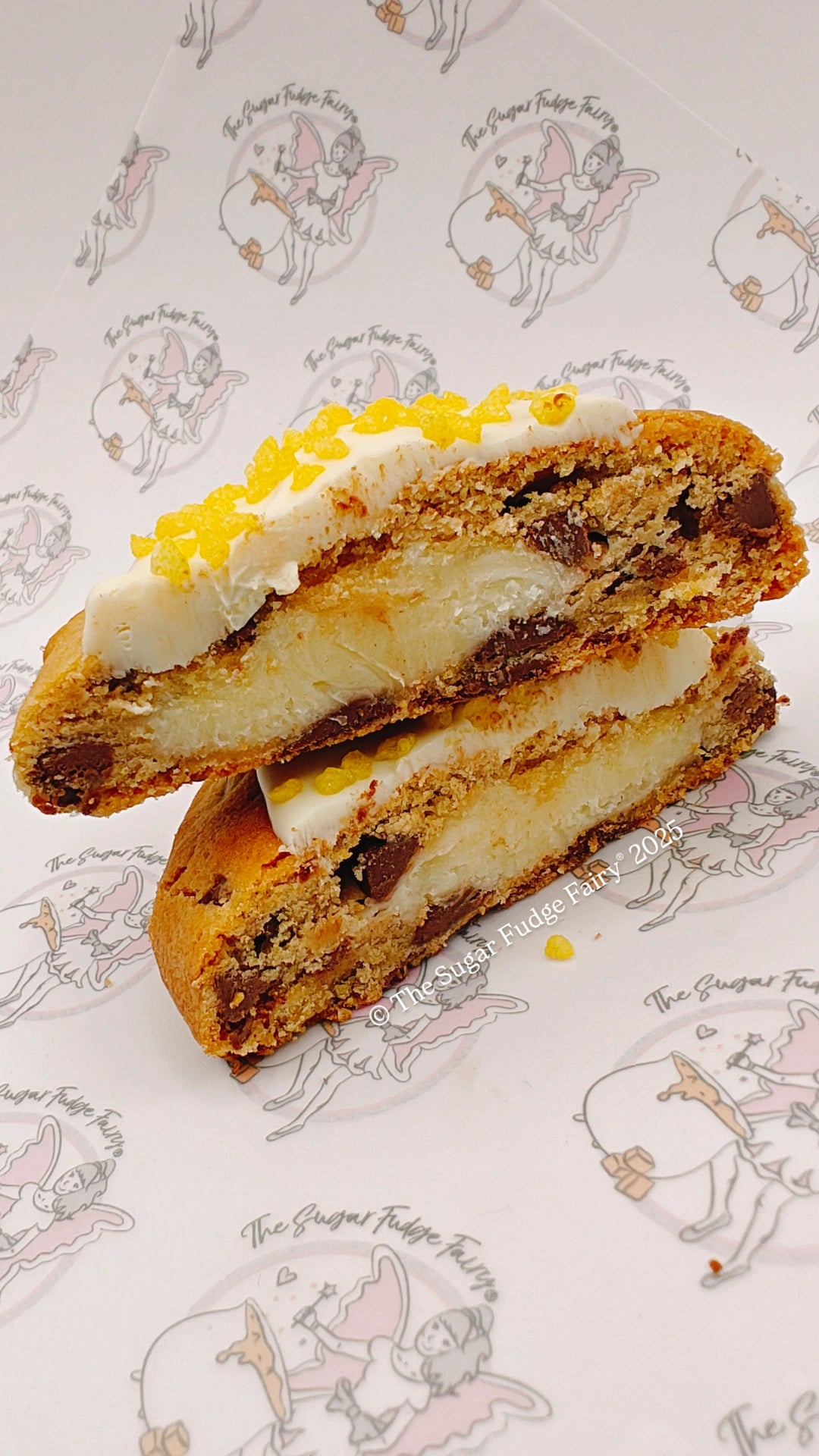 NYC Stuffed Cookie (White Chocolate and Lemon)