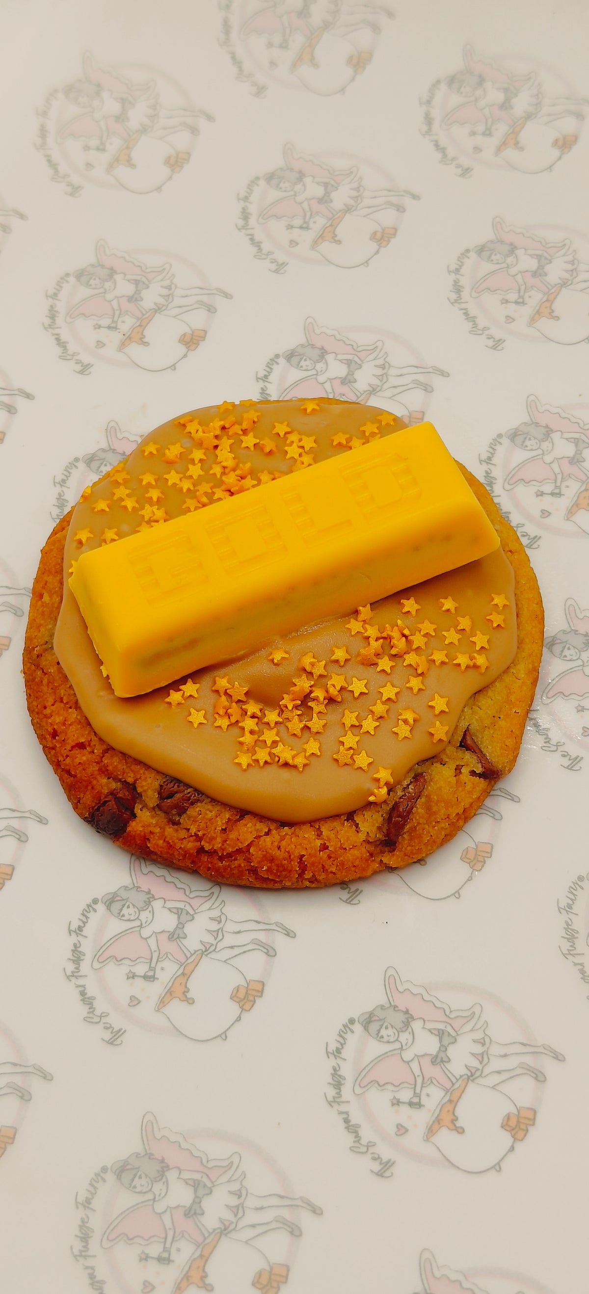 Topped Cookie (Gold Bar)