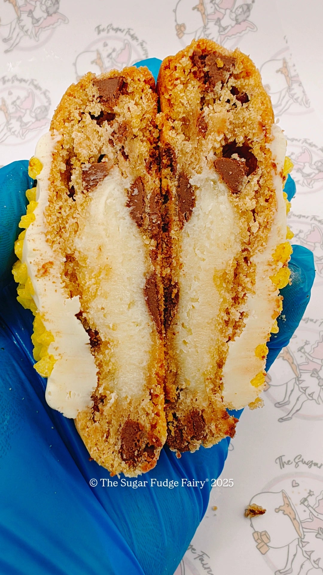 NYC Stuffed Cookie (White Chocolate and Lemon)