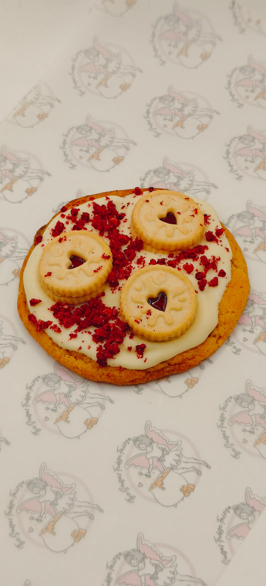 Topped Cookie (White Chocolate and Raspberry)